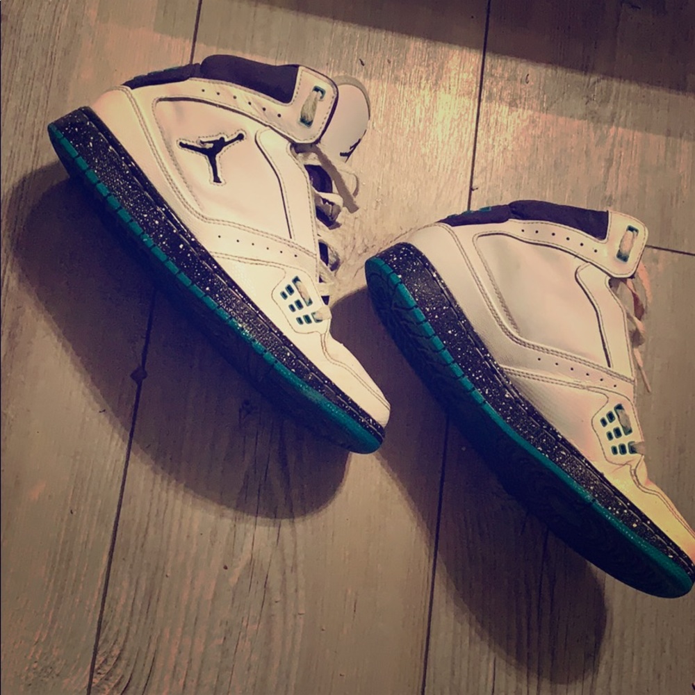 Jordan white and teal confetti